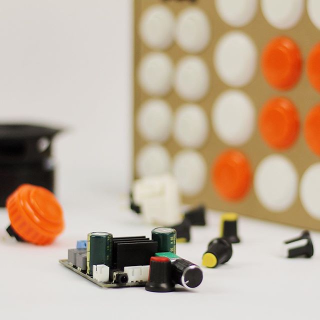 We understand things can be confusing. We make it as simple and easy to understand as possible! Stay tuned.⁣⠀
.⁣⠀
.⁣⠀
.⁣⠀
#diyelectronics #fingerdrumming #stemtoys #beatmaker #makerfaire #createanywhere⁣⠀